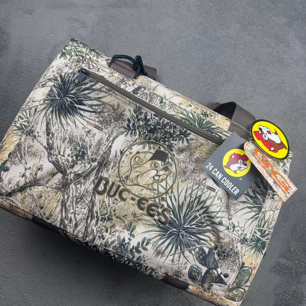 Buc-ee's 24 Can Cooler Bag Unisex Large Camo NWT Game Guard Soft Sided Insulated